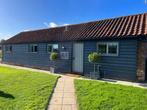 The Calf Shed - cozy cottage in peaceful Norfolk countryside
